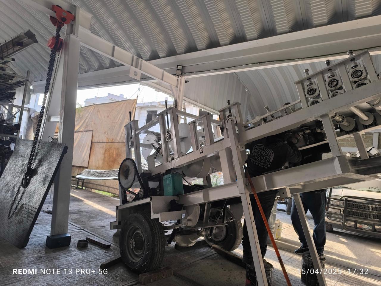 Máquina roladora fabricada en taller